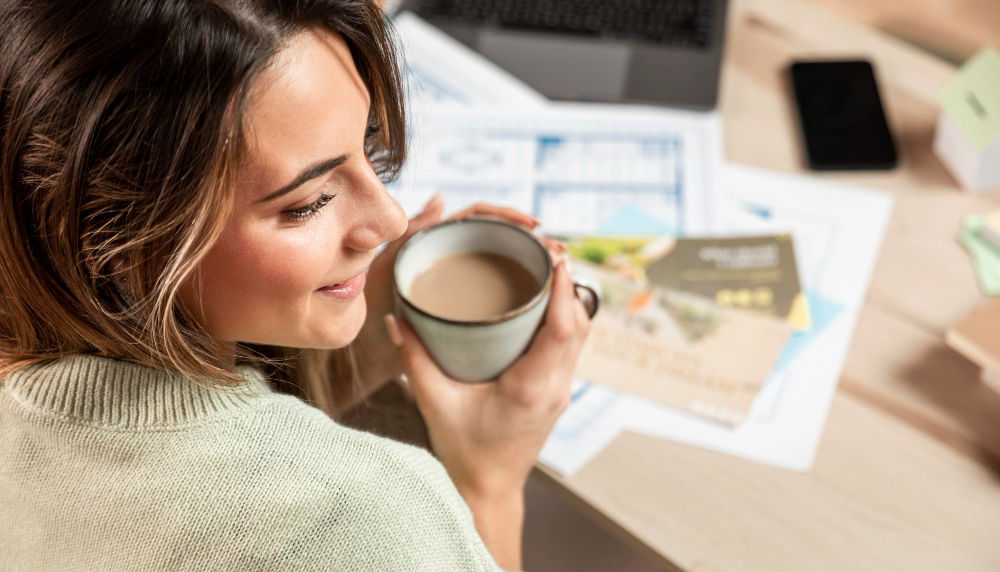 close-up smiley woman holding coffee cup