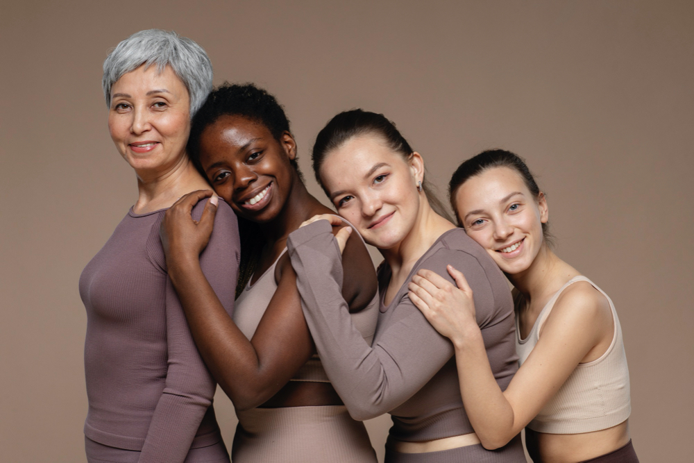 photo different women standing together