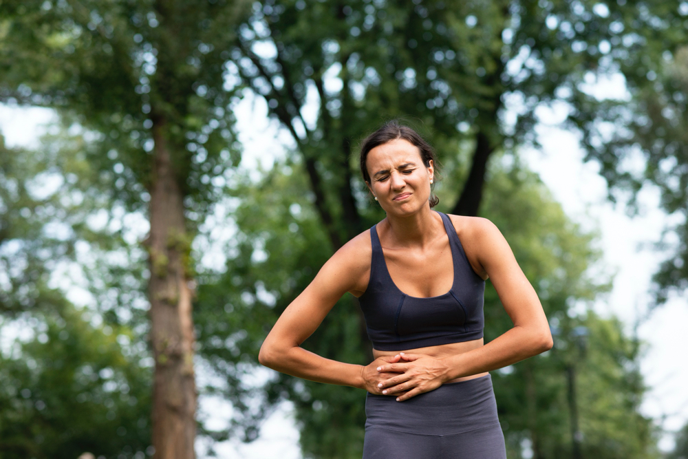 photo medium shot woman experiencing pain